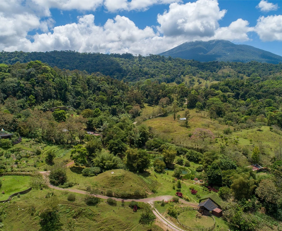 An Exclusive Location:
Tenorio Volcano & Rio Celeste